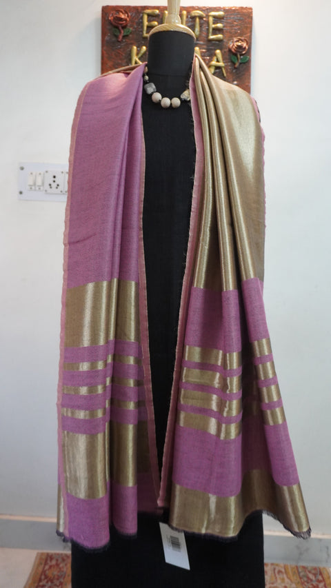 Light pink reversible fine wool stole with zari detail and a subtle border