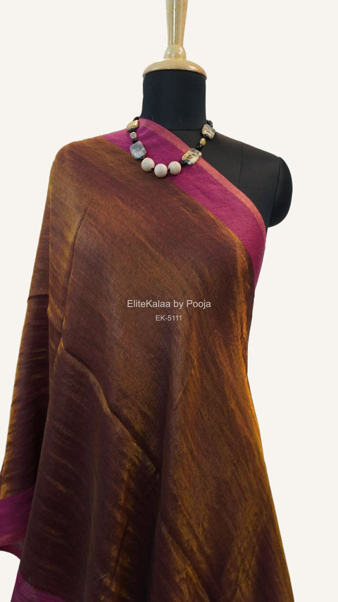 Dark pink fine wool reversible stole with zari and a subtle solid design with border detail