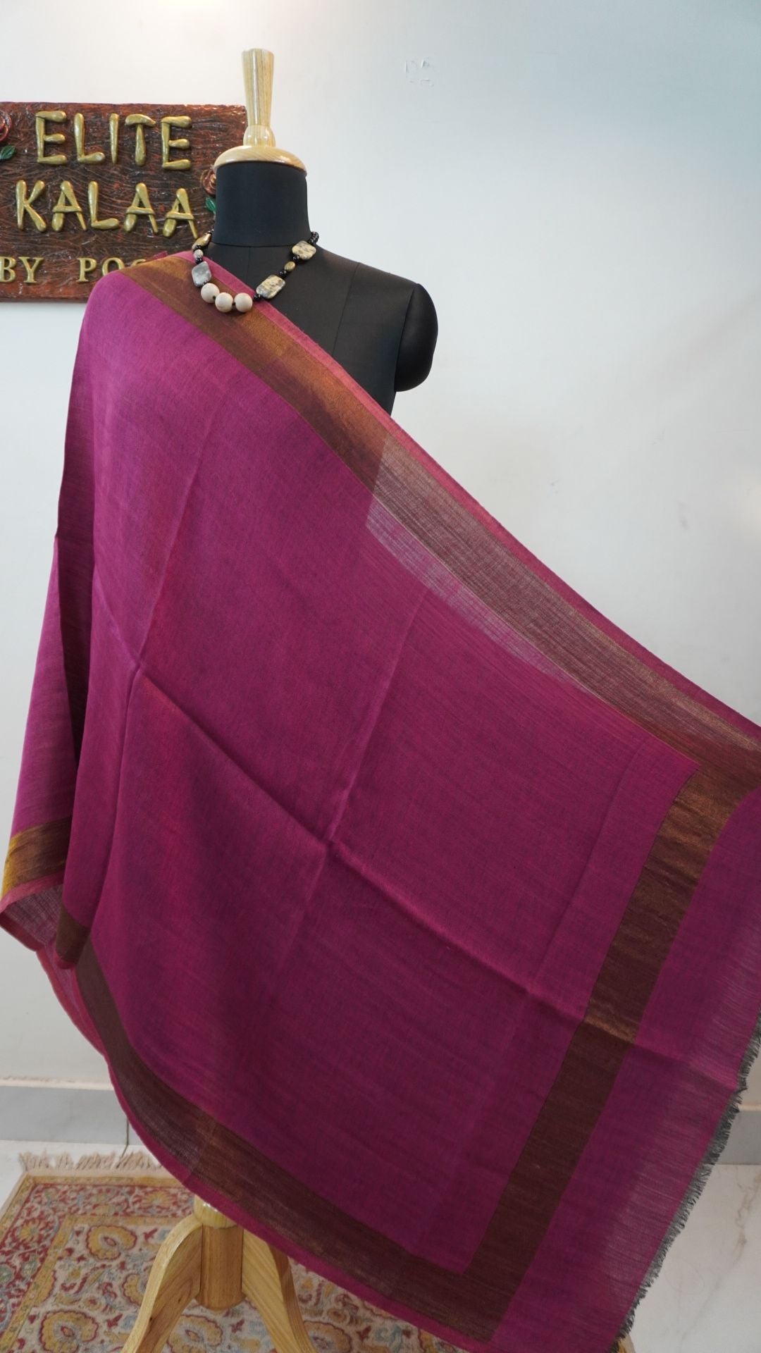 Dark pink fine wool reversible stole with zari and a subtle solid design with border detail