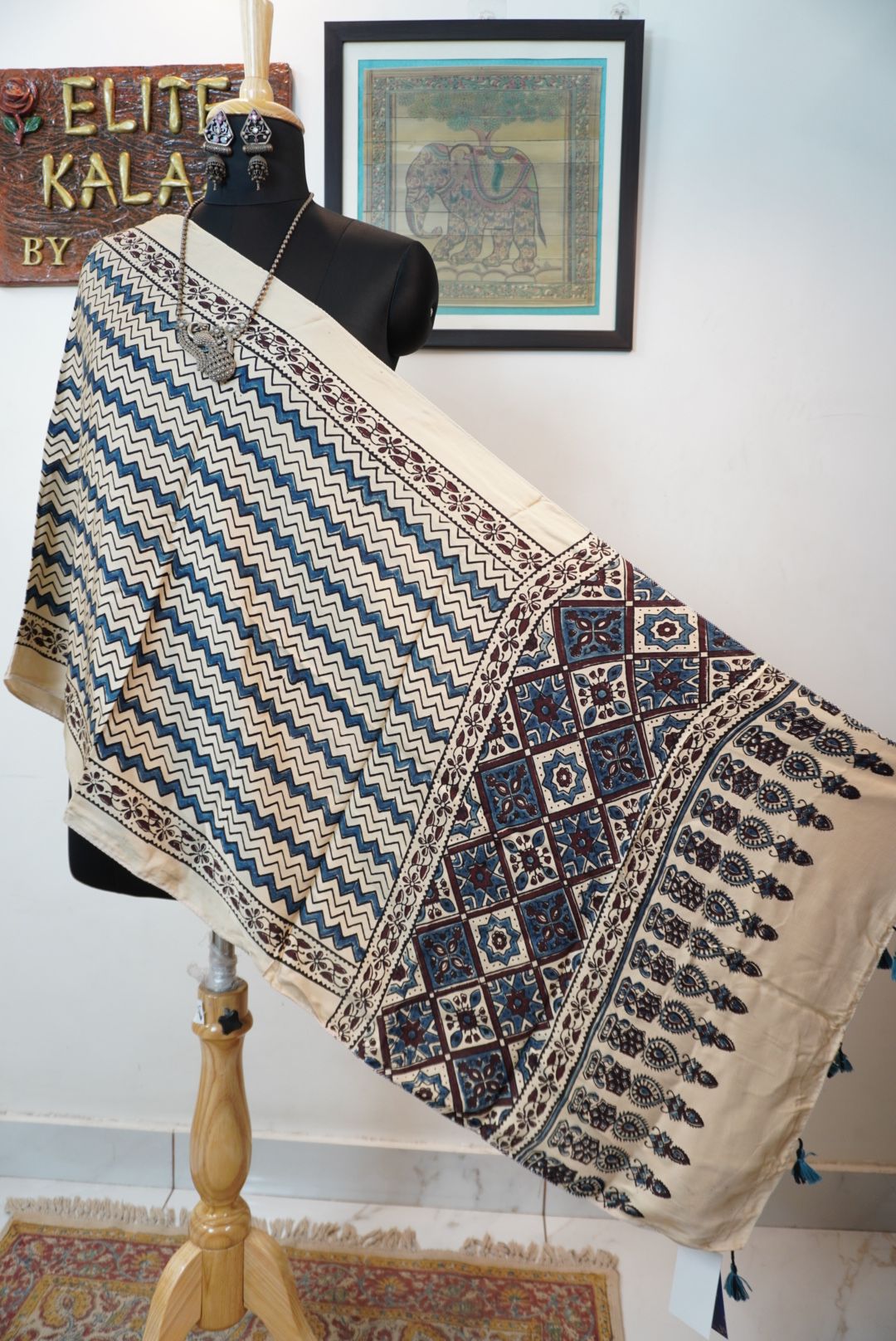 Linen sarees - peacock blue