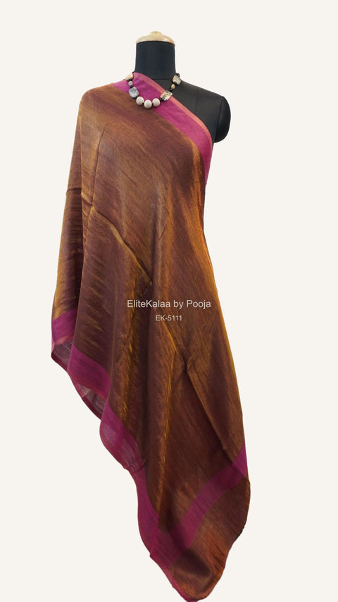 Dark pink fine wool reversible stole with zari and a subtle solid design with border detail