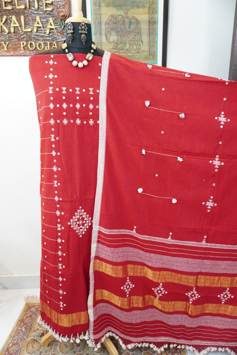 Red Bhujodi Kala Cotton suir with placement pattern, border, tassels and fringe