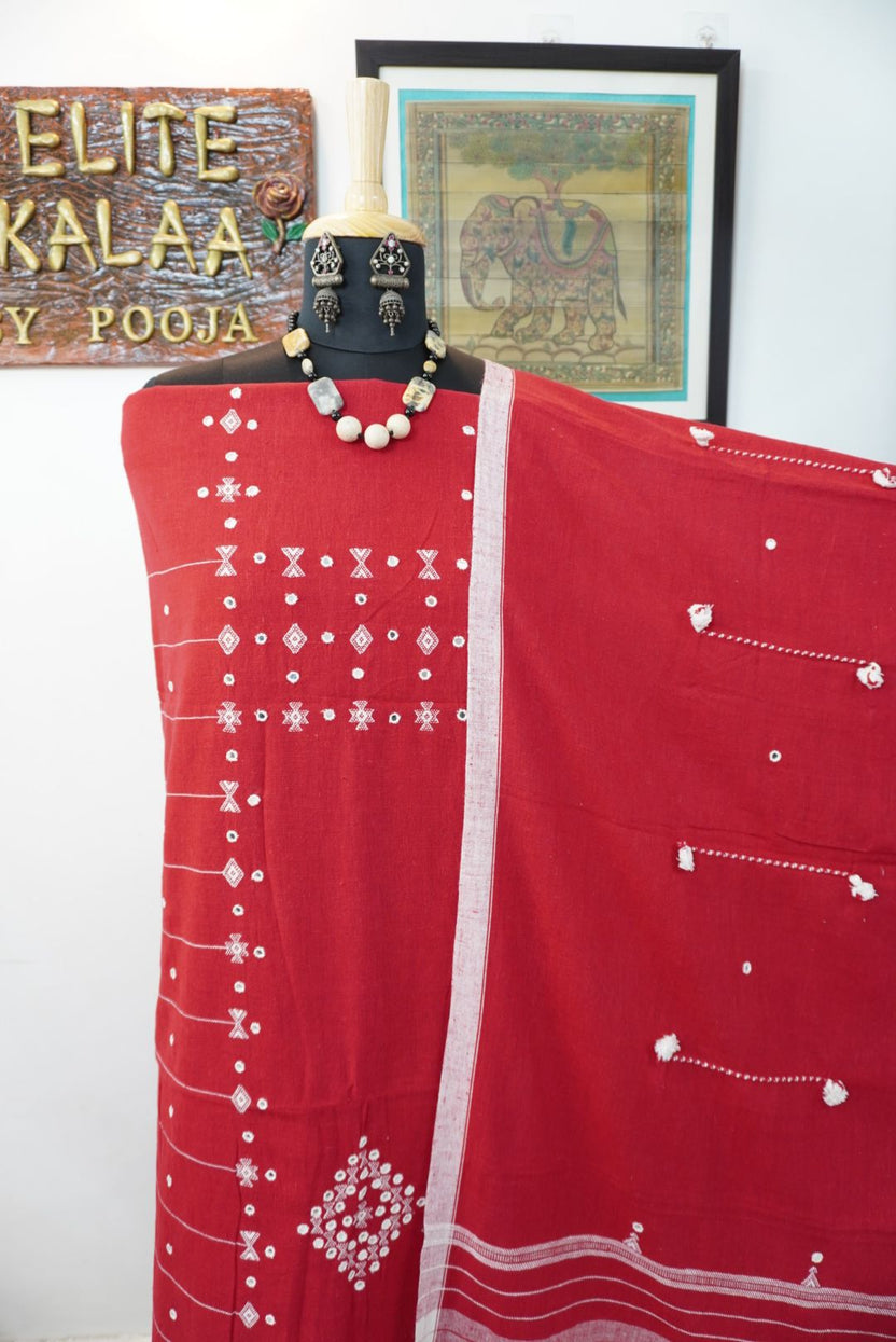 Red Bhujodi Kala Cotton suir with placement pattern, border, tassels and fringe