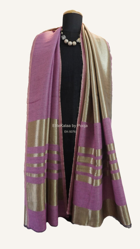 Light pink reversible fine wool stole with zari detail and a subtle border